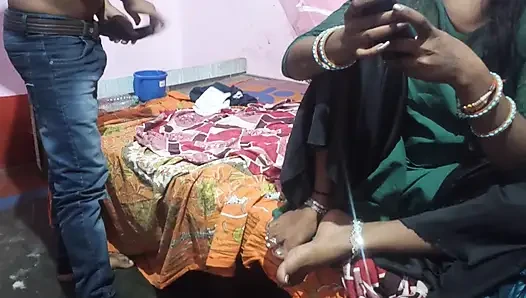 Bagian dua sahabat bercinta dengan bhabhi desa