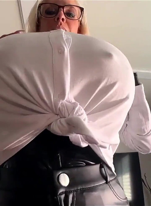 Horny Stepmom Needs Cock Now! When the Stepmom Wants a Cock Now, It's Impossible to Refuse Her.