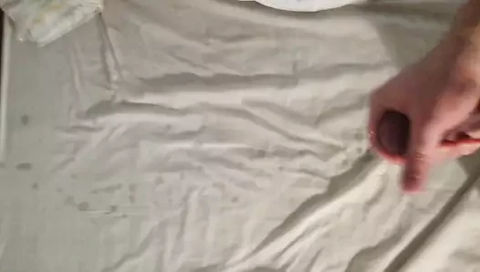 Lebanese porn video – Spraying the bed