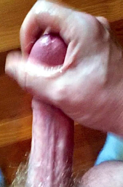 Big hairy Daddy cock cumming