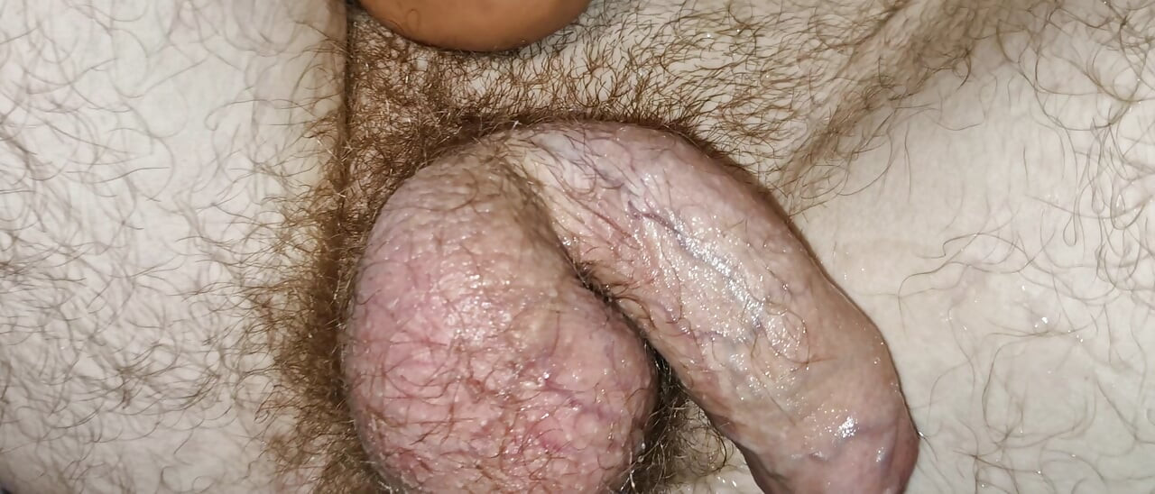 学生的拳头射在手和阴户上