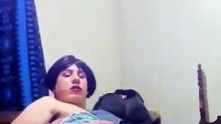 Transvestit fickt ihren Arsch