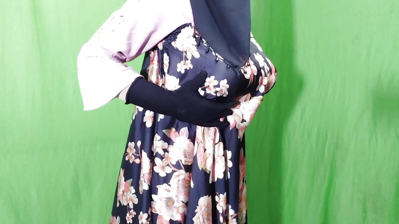 Muslim Hijabi Beautiful Housewife Fucking with Neighbor - With Clear Bangla Audio