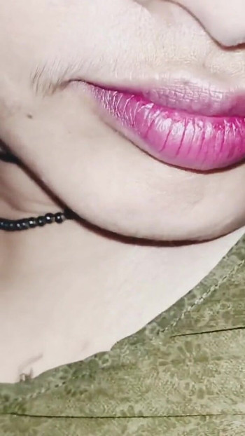 אחותי החורגת החמודה נותנת לי הזדמנות לזיין אתמול. שנינו נהנינו מלילה שלם | קליפ 1