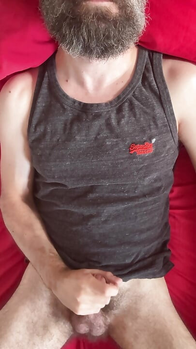 Another huge cumshot after waking up