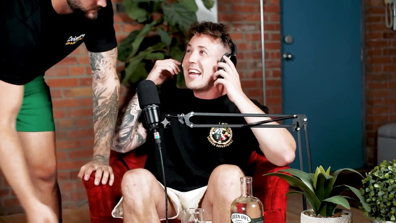 jackson O'doherty Strips Down Naked and Reveals Bedroom Secrets