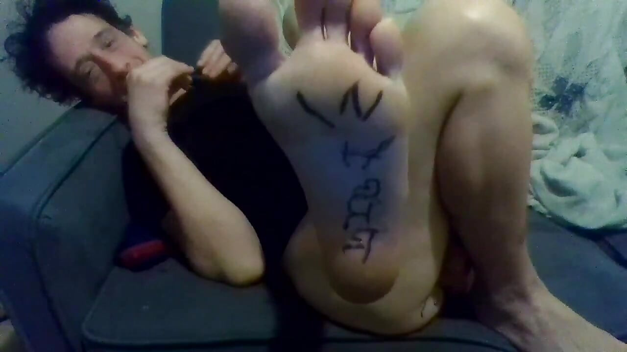 Des mots sur ma peau... Pute aux pieds gauches