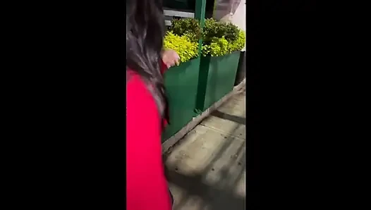 Уговариваю студентку прийти ко мне в офис, чтобы потрахаться
