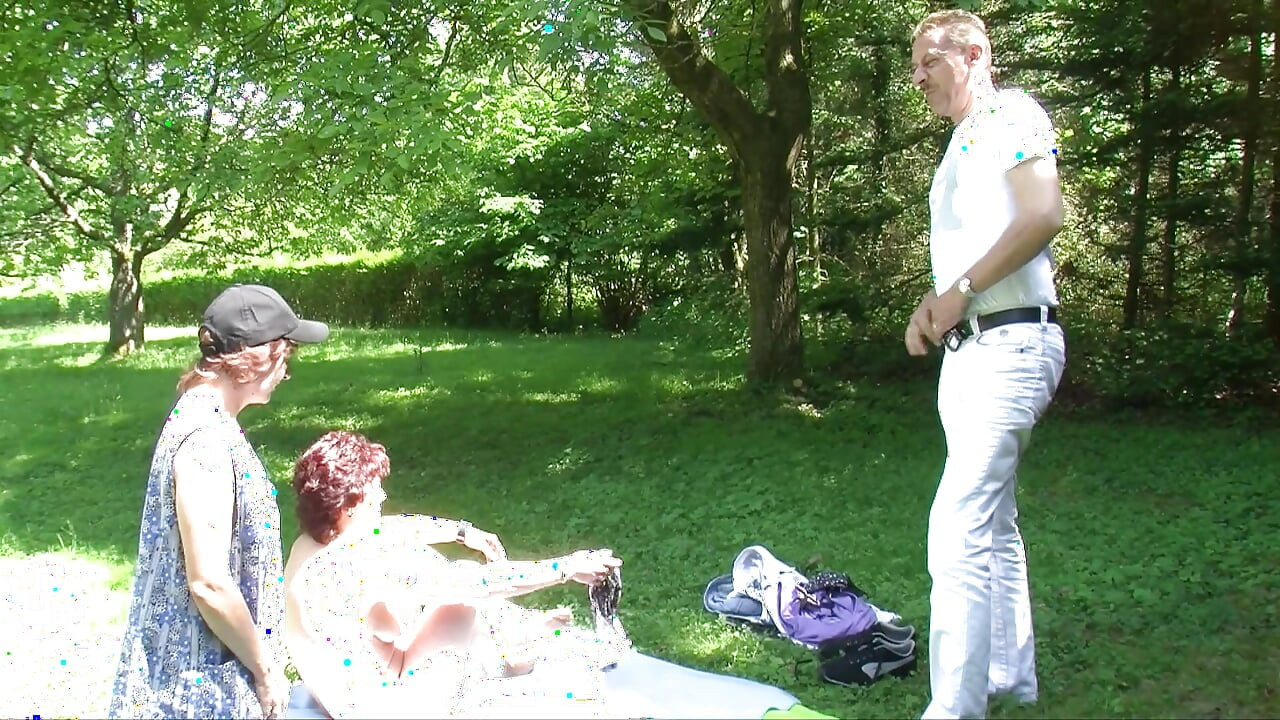 החלפת בני זוג בפיקניק