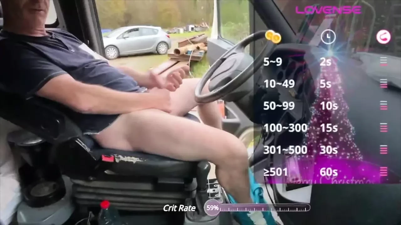 Šukám nadrženého náklaďáka v jeho kabině na cestovním místě
