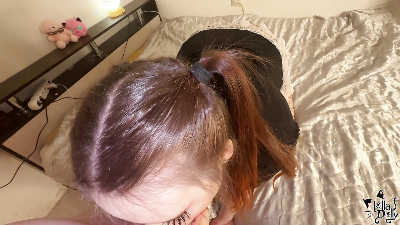 Heiße stiefschwester nimmt es in den arsch und bekommt einen creampie