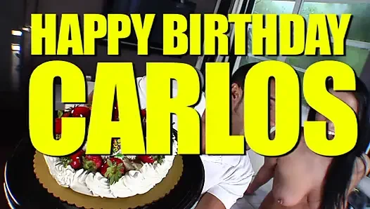 Минет и глубокая глотка для молодой брюнетки