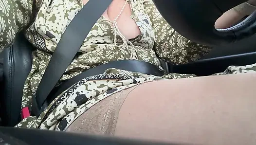 Горячая элегантная мачеха возбуждена в офис