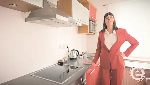 Ibu rumah tangga Joana Intense menghisap tukang