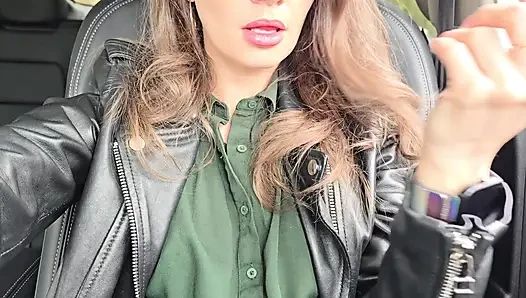 Jerking off my pussy in a public place