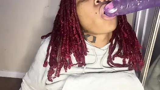 Zenci solo dl lezbiyen büyük dildo emiyor