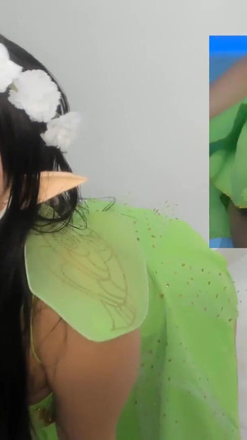 Zapanjujući trenutak iz "PORN ASMR INTENSE seksi vilinska cosplay ahegao pušenje"