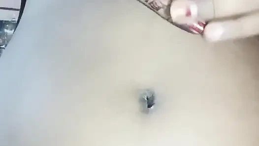 saudara tiri dan saudara tiri di kamar kecil