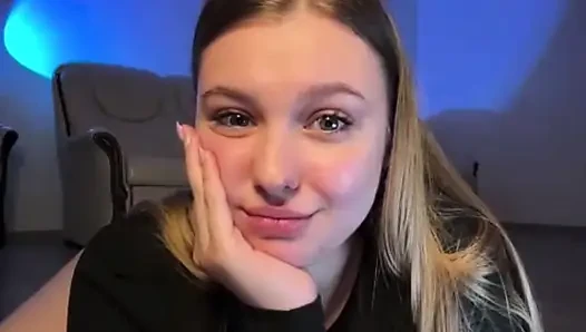 Bouncing huge tits and masturbate fat pussy