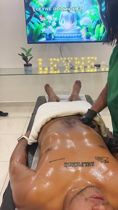 Leyne Rodriguez: Hot Latina in Massage Uniform Gives an Intense Oiled Session