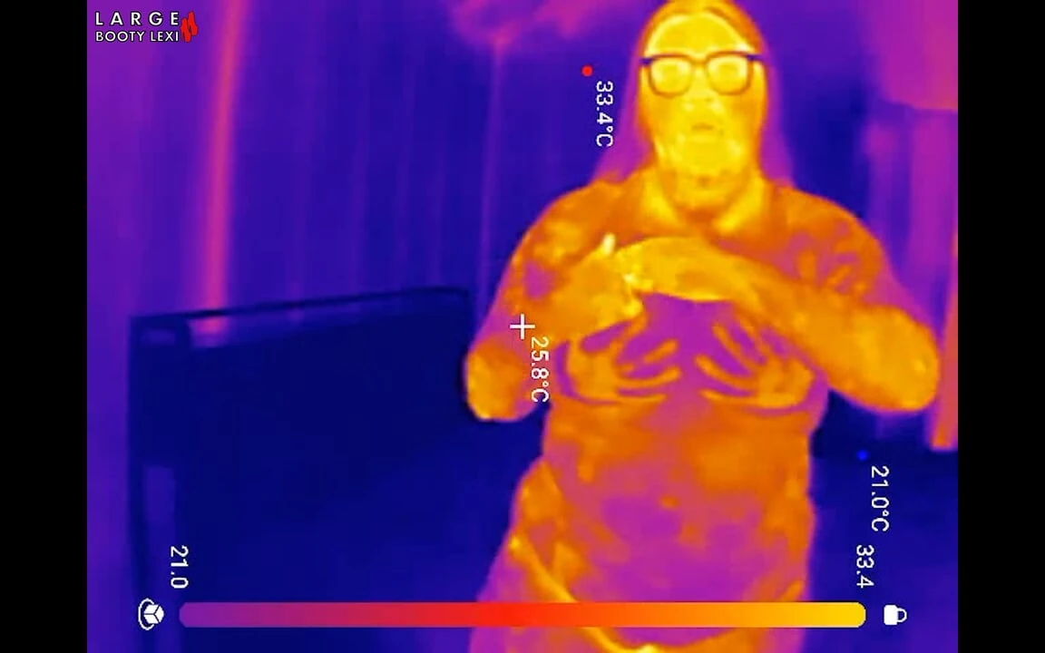 Sports Bra Try-on, Boob Bounce Tests, Naked Twerk Tease Thermal POV