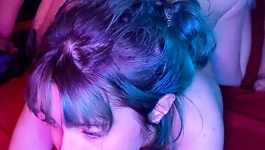 18-jährige muschi lecken, doggystyle und oraler creampie-spaß