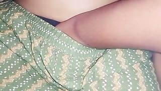 Bangladeshi Aunty Showing Her Big Boobs to Lover him fuck