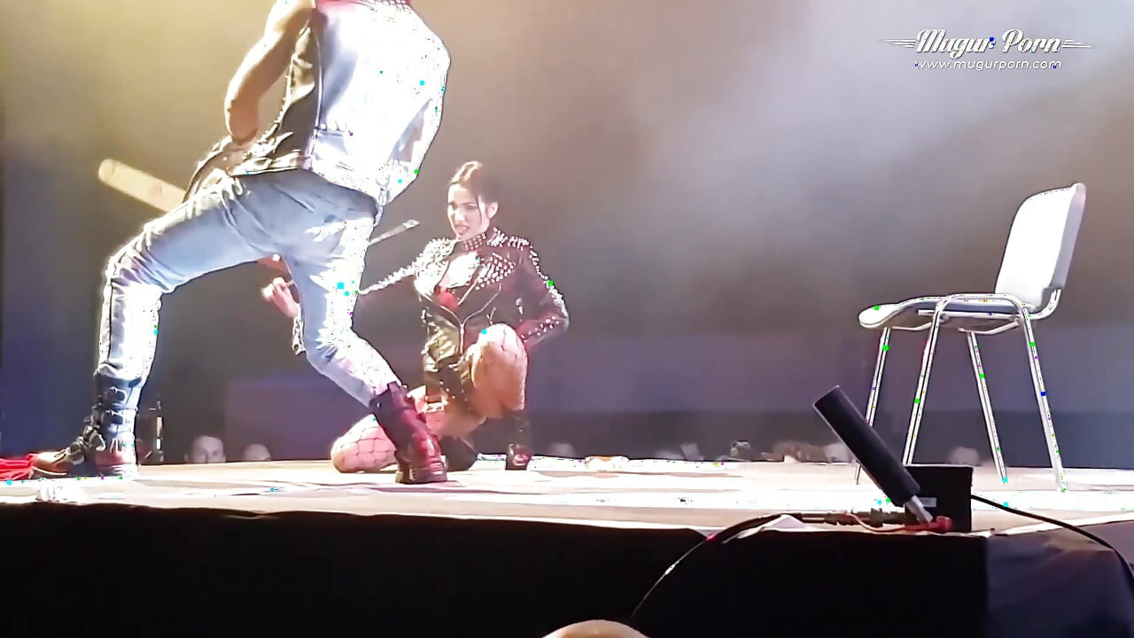 Mugurporn - Slovenya'da gösteri