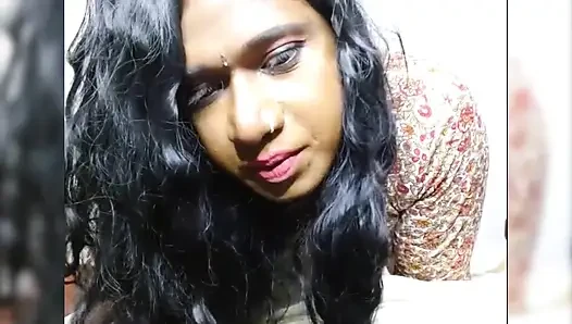 Karala Trans women Naughty hard sucking Her Fingers