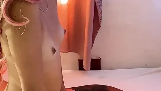 Meine kolumbianische Stiefschwester wird richtig und ich spreize die Beine, um meinen Penis in sie zu stecken