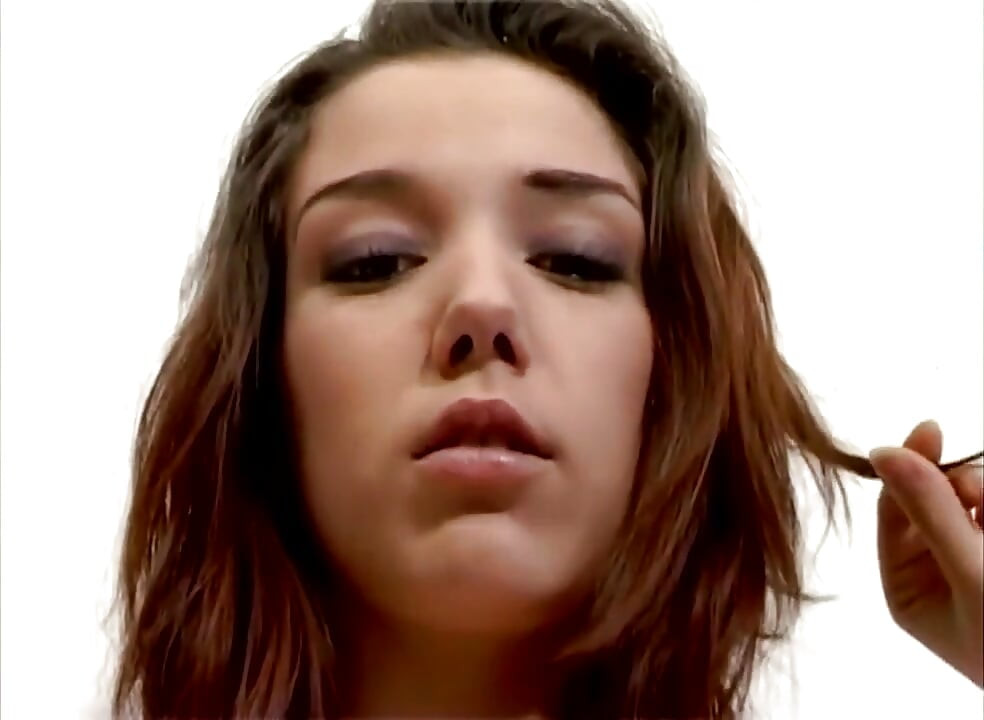 Cynthia Lavigne: interviu fierbinte cu Cynthia Lavigne