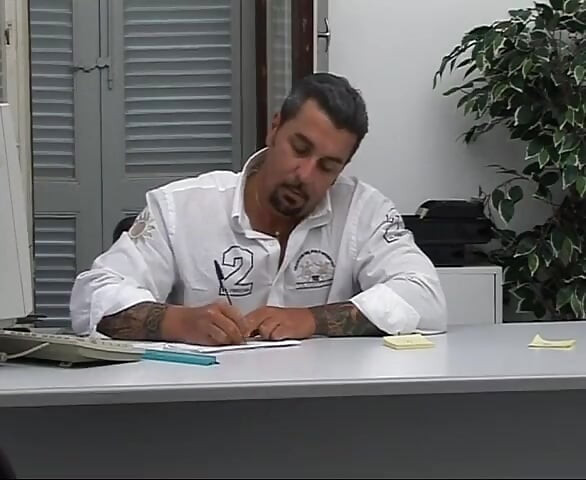 Νεαρές τσούλες... Ανάπτυξη