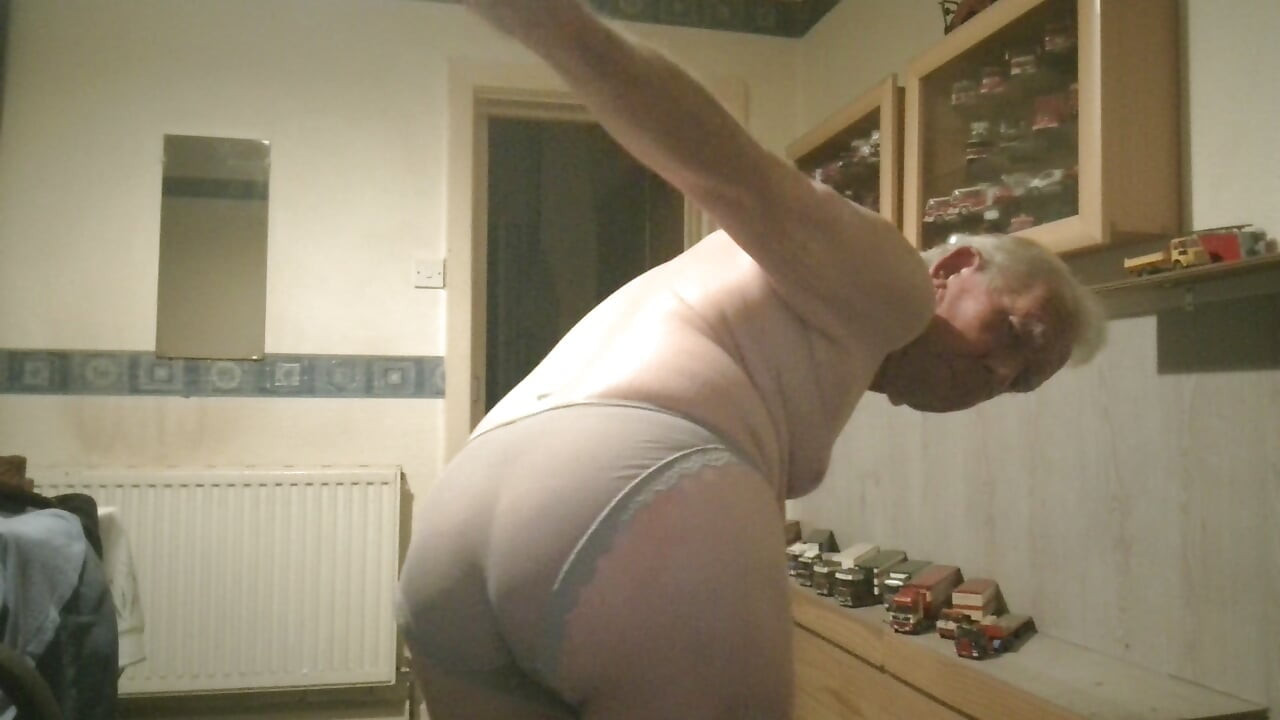 Intro of myself in knickers