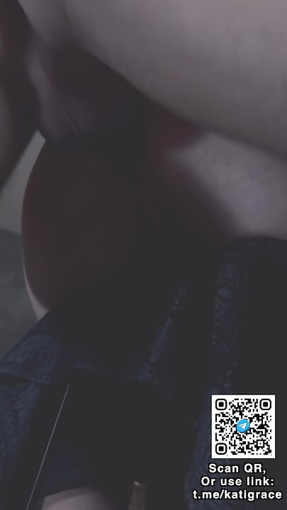 AGRACIADA ESPOSA CALIENTE CONDUCE SALVAJE FANTASÍA ANAL