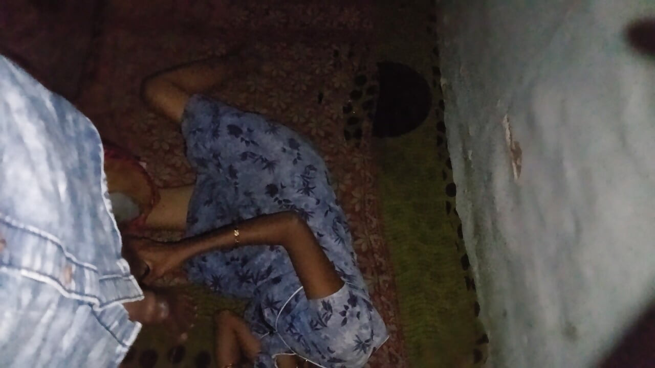 18+ років, індійська сільська дівчина-друзяка, хардкорний секс