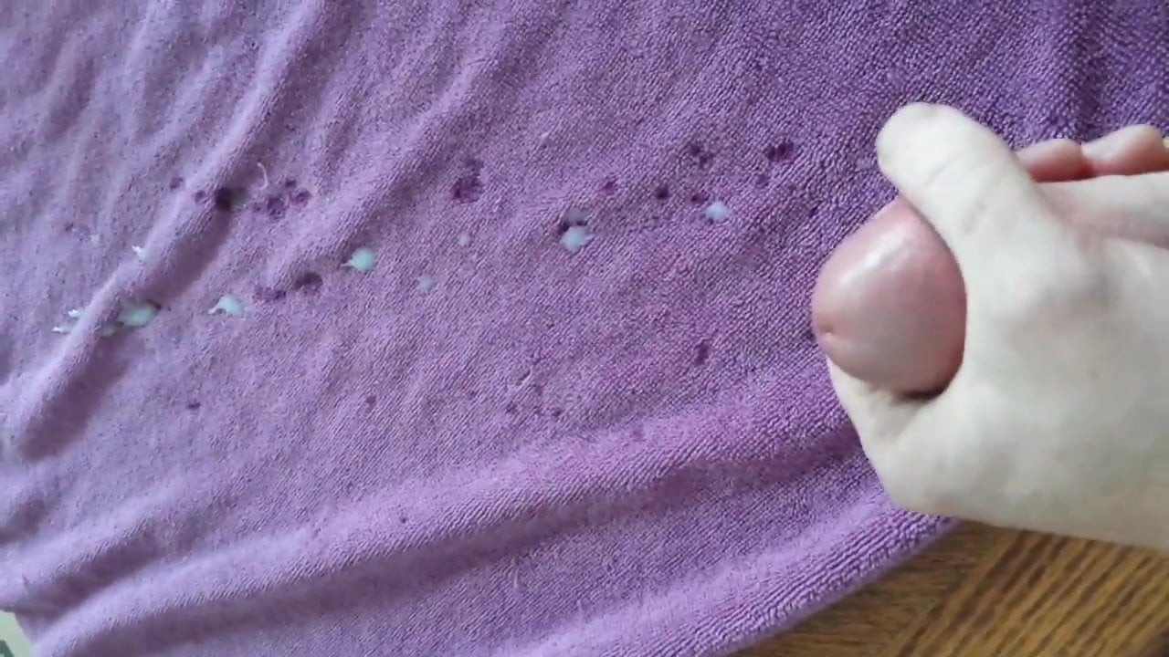 Veliki izljev sperme iz debelog kurca