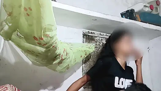 Clear Hindi Audio Freundin Kam, Um Für Neues Telefon Zu Gratulieren Und Wurde Hart Gefickt