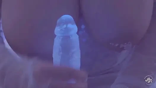 Большие сиськи Elsa