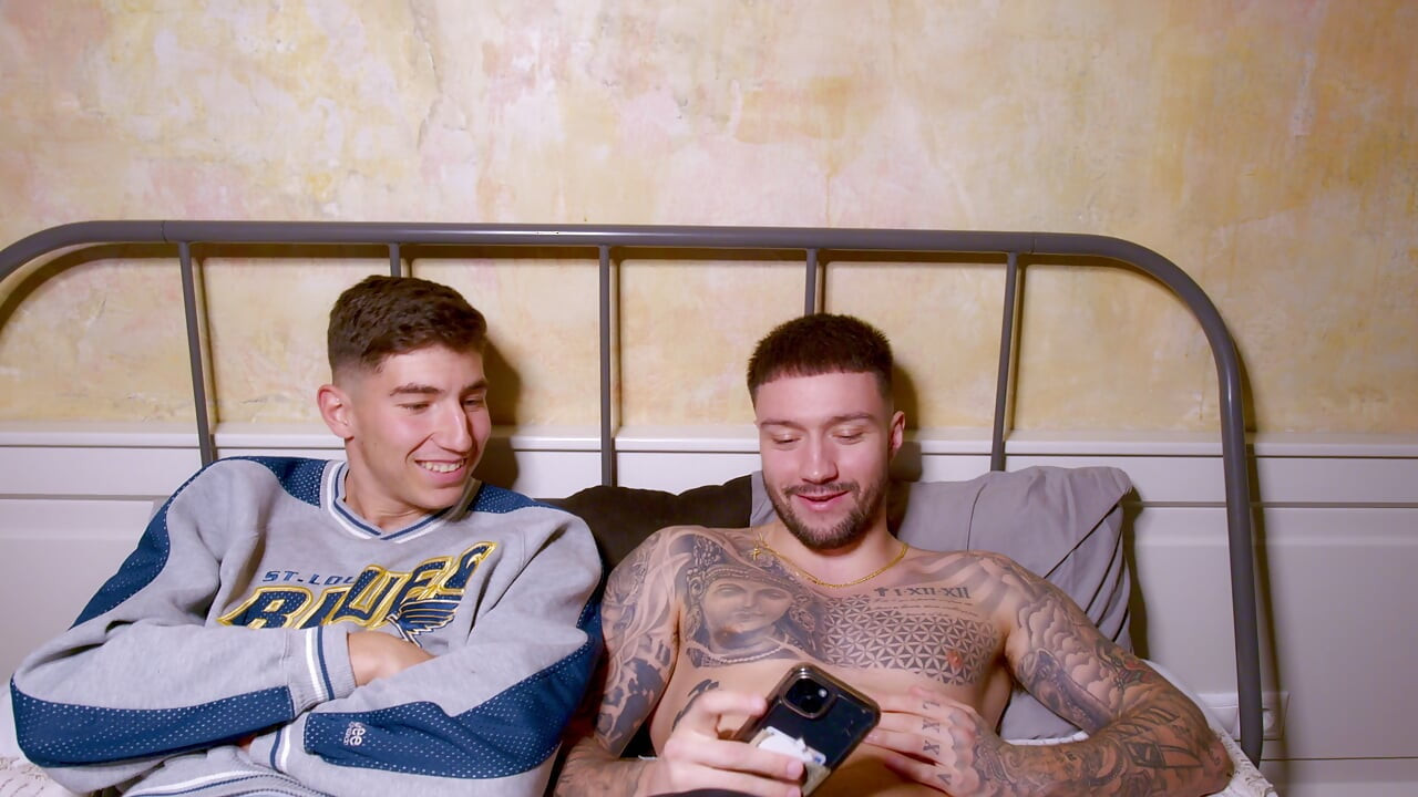 DP chơi tay ba chia sẻ âm hộ maya rose với bạn tôi Raul Bud