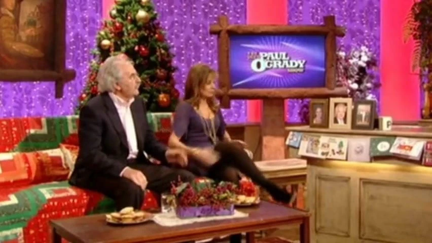 Carol Vorderman em vestido quente