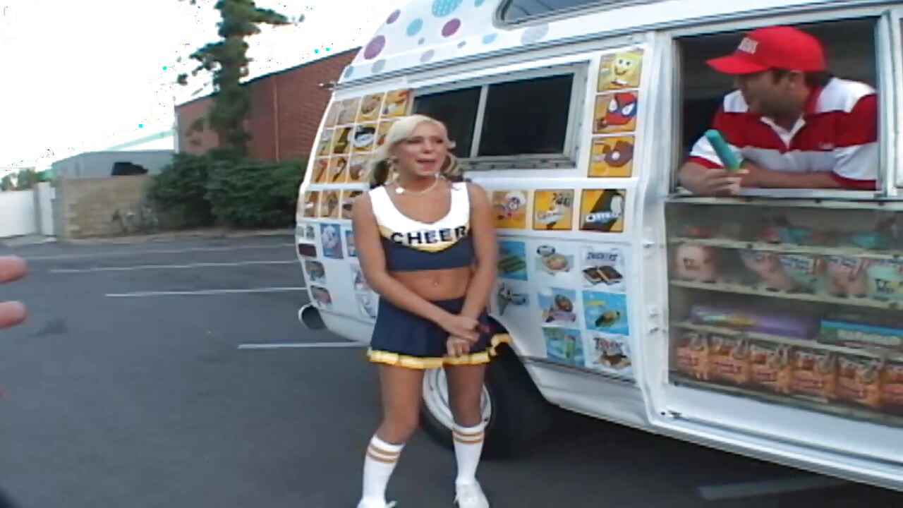 대물 자지 펌프를 기다리는 젊은이의 미녀 맛있는 섹스