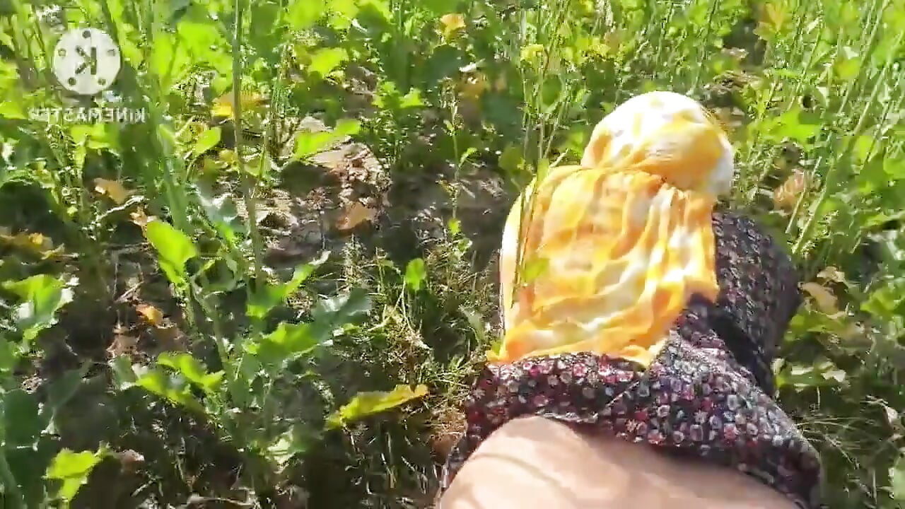 Desi Village Bhabhi scopata da Devar all'aperto