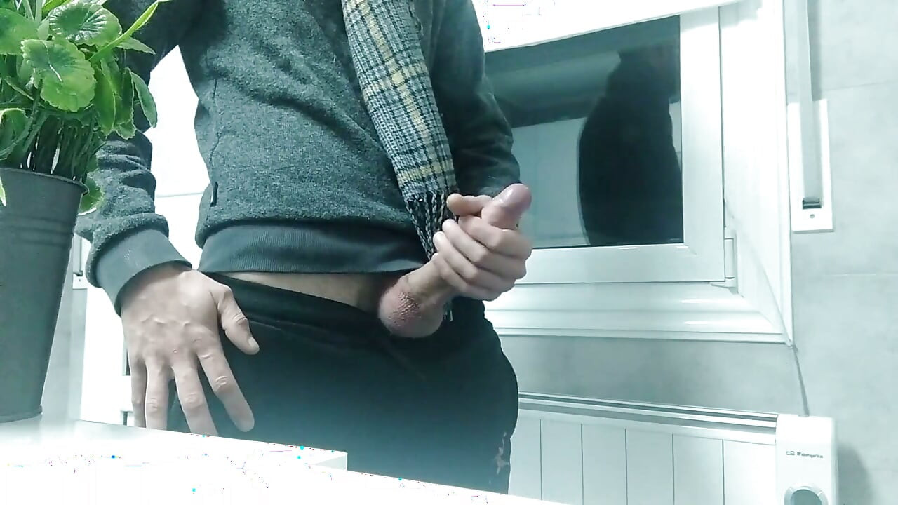Big Cock Guy with His Scarf, He Is Cold and He Jerks off and Cums to Get Warm