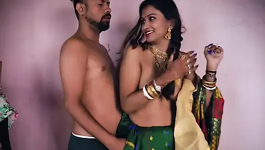 Step son ke samne hi uski step mother ko chod diya
