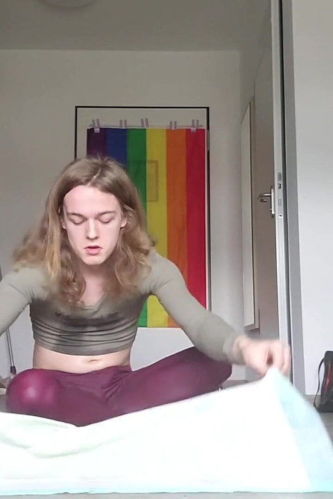 Pissing in Same Leggins Again