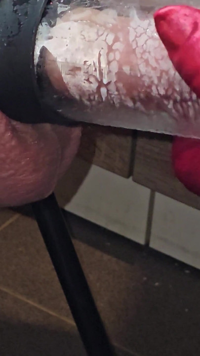 Látványos pillanat a "Handjob Fun Compilation 2"-ből