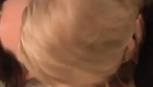 Jessica dan blair lagi asik muasin memeknya pakai dildo ukuran raksasa