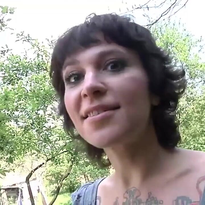 Huge tattooed girl threesome pussy fucking in the park cum in mouth