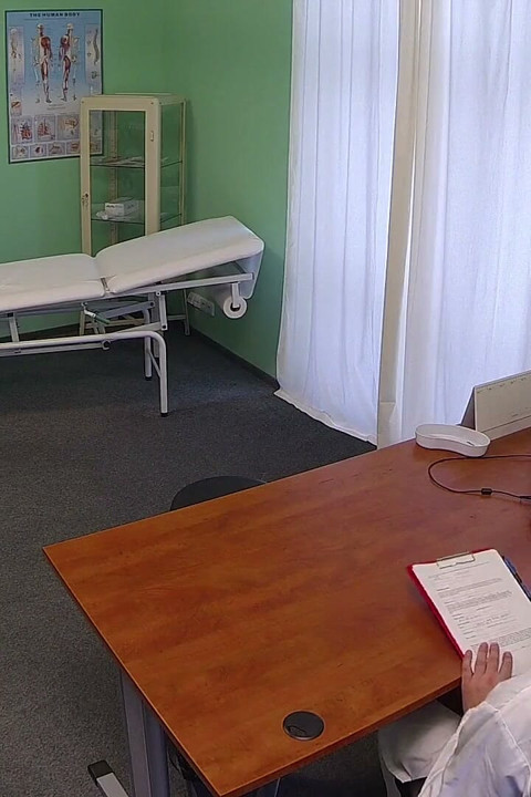 Fake Hospital - Doctor Gives Birthday Treat to Lonely Sexy Patient