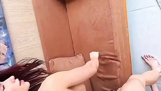 Seks ganas bareng cewek latina rambut merah yang super sange ini dientot gaya doggy habis-habisan - pov